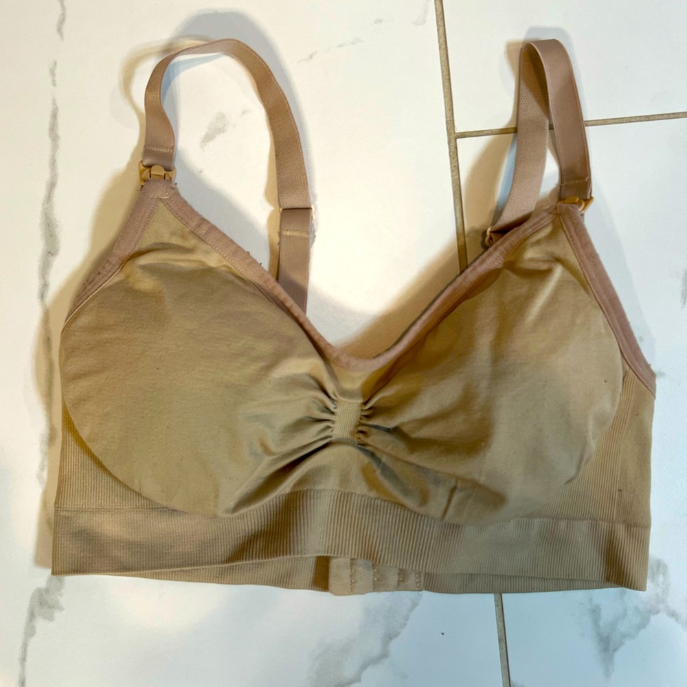 Nursing and pumping Bra Size Small A Pea in the Pod